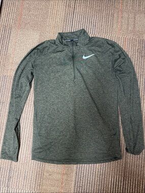 💚 Nike Men’s Medium Dark Green Quarter-Zip DriFit Performance Top 💚